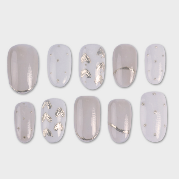 SIYOU Silver Dew press-on nails front view