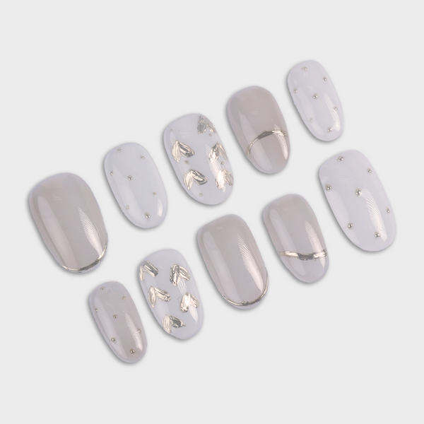 SIYOU Silver Dew press-on nails angle view