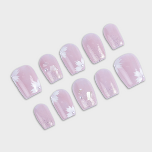 SIYOU Petal Haze press-on nails angle view