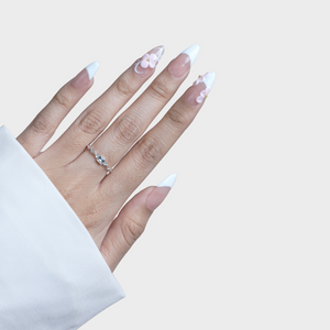 SIYOU Petal Crown press-on nails on hand