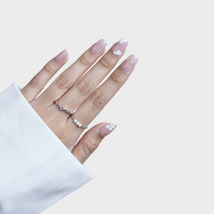 SIYOU Petal Haze press-on nails on hand