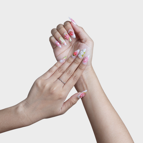 SIYOU Strawberry Dew press-on nails styled view
