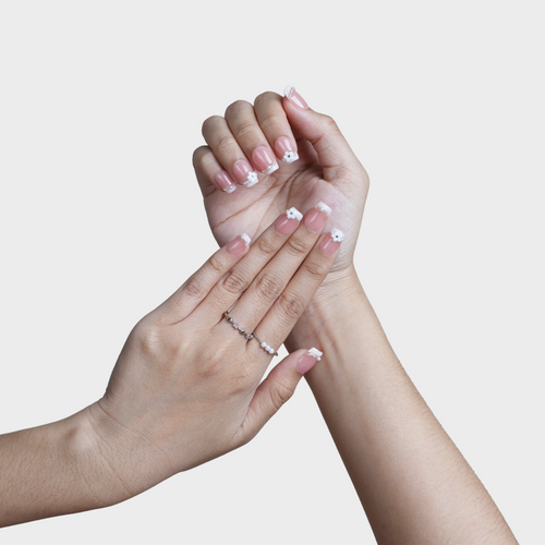 SIYOU Pearl Brunch press-on nails case view