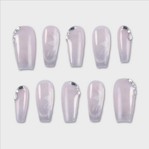 Aura Lilac press-on nails by SIYOU NAILS