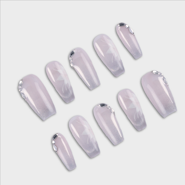 Aura Lilac press-on nails by SIYOU NAILS