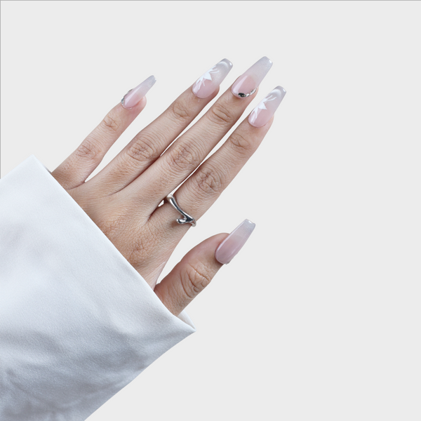 Aura Lilac press-on nails by SIYOU NAILS