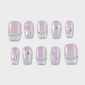 Bonbon press-on nails by SIYOU NAILS