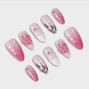 Boudoir press-on nails by SIYOU NAILS