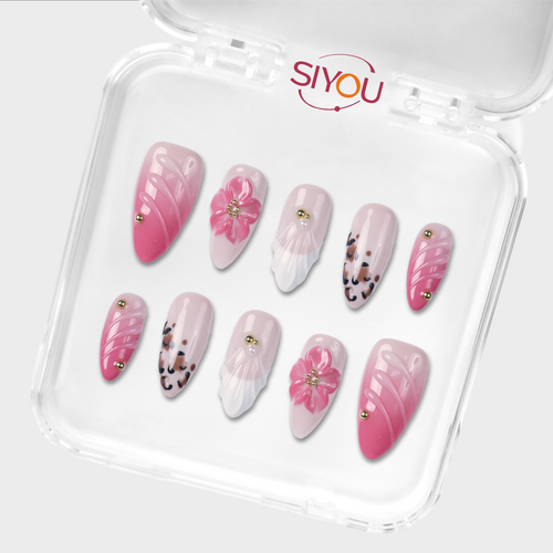 Boudoir press-on nails by SIYOU NAILS