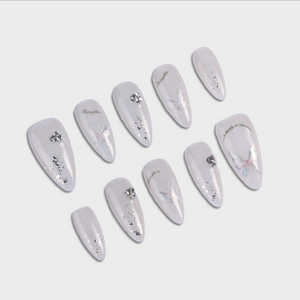 Butterfly Effect press-on nails by SIYOU NAILS