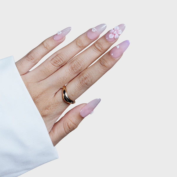 SIYOU First Blush press-on nails close-up