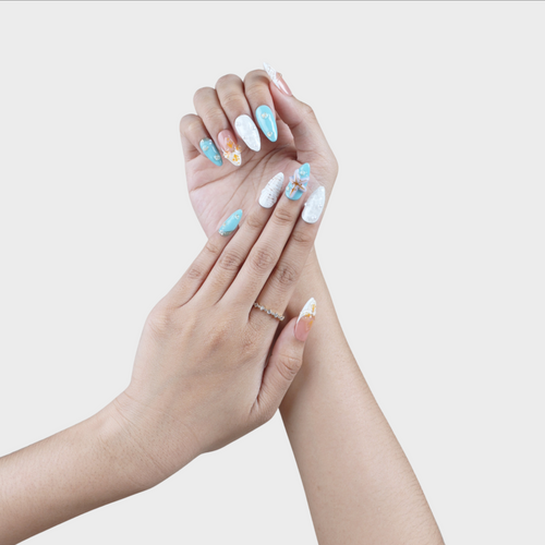 Cabana press-on nails by SIYOU NAILS