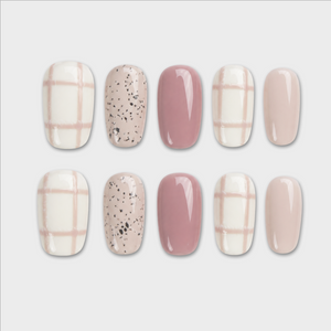 Cardigan press-on nails by SIYOU NAILS