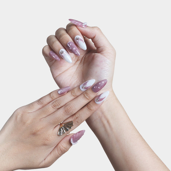 SIYOU Mauve Atelier press-on nails styled view