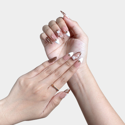 SIYOU Gilded Bloom press-on nails angle view