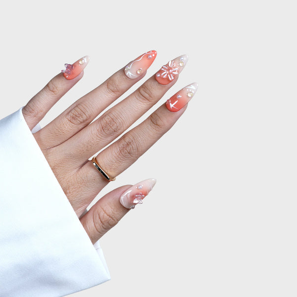 SIYOU Soft Aurora press-on nails close-up