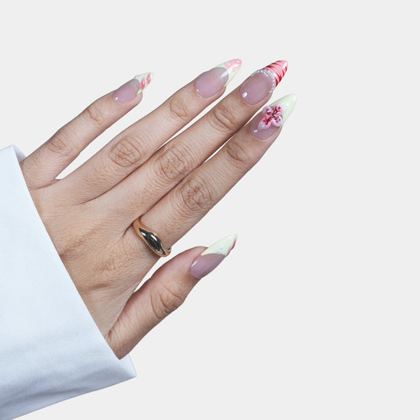 SIYOU Cherry Lace press-on nails close-up