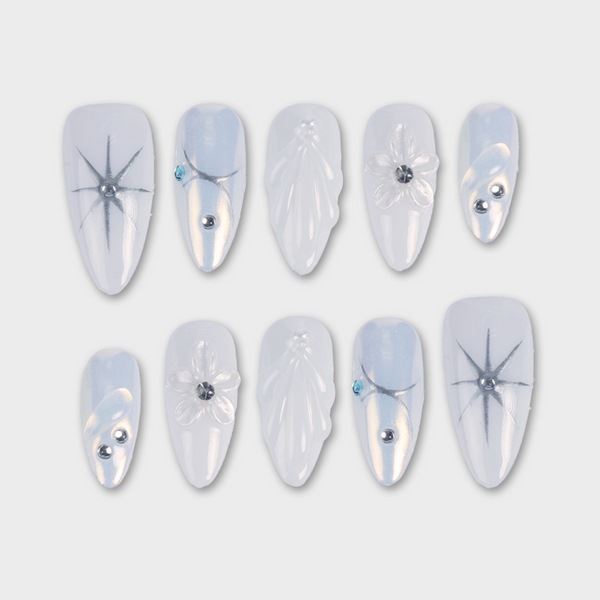 Glass Slipper press-on nails by SIYOU NAILS