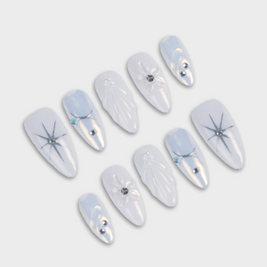 Glass Slipper press-on nails by SIYOU NAILS