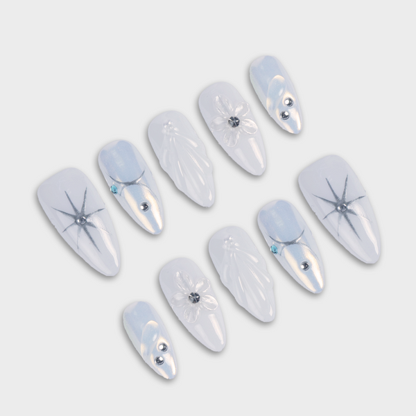 Glass Slipper press-on nails by SIYOU NAILS
