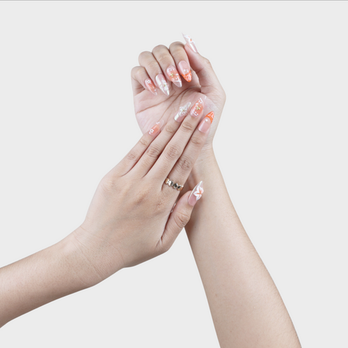 Hibiscus Spritz press-on nails by SIYOU NAILS