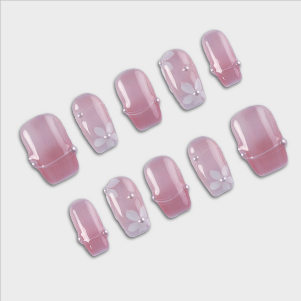Honeymoon press-on nails by SIYOU NAILS