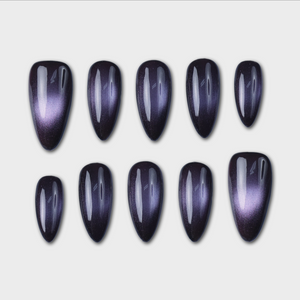 Nightshade press-on nails by SIYOU NAILS