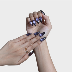 Nightshade press-on nails by SIYOU NAILS