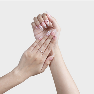 Pearl Glaze press-on nails by SIYOU NAILS