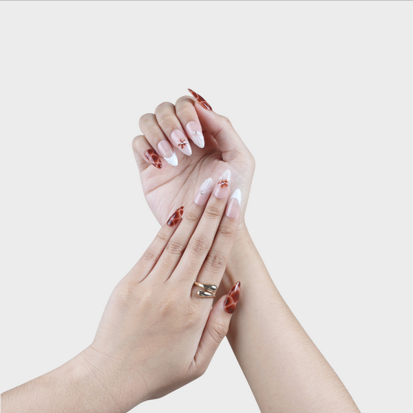Quicksilver press-on nails by SIYOU NAILS