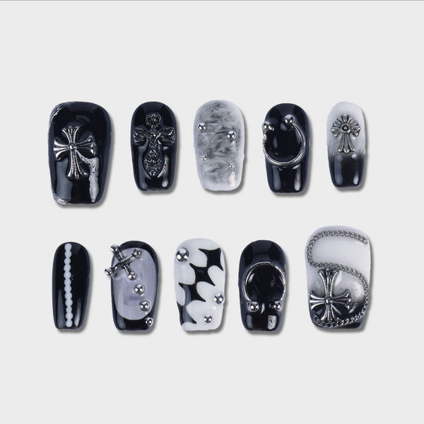 Sacred Heart press-on nails by SIYOU NAILS