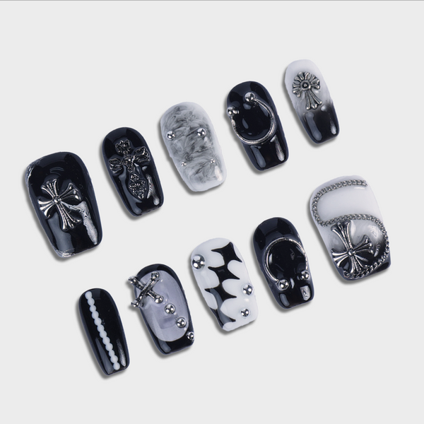 Sacred Heart press-on nails by SIYOU NAILS