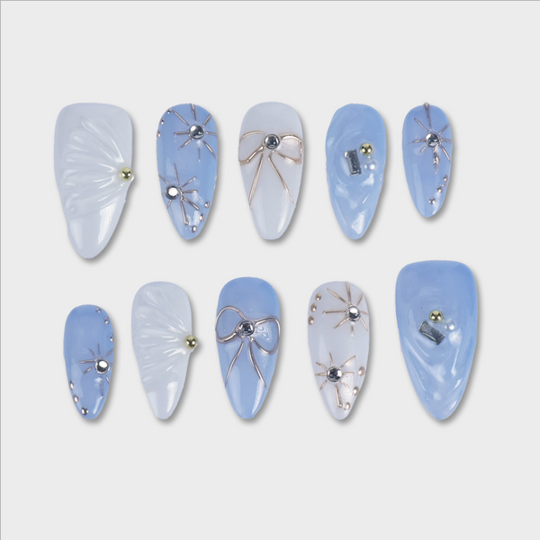 Something Blue press-on nails by SIYOU NAILS