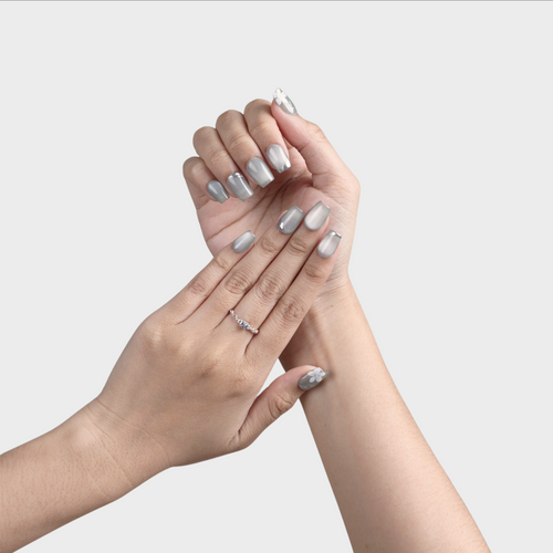 Steel Magnolia press-on nails by SIYOU NAILS