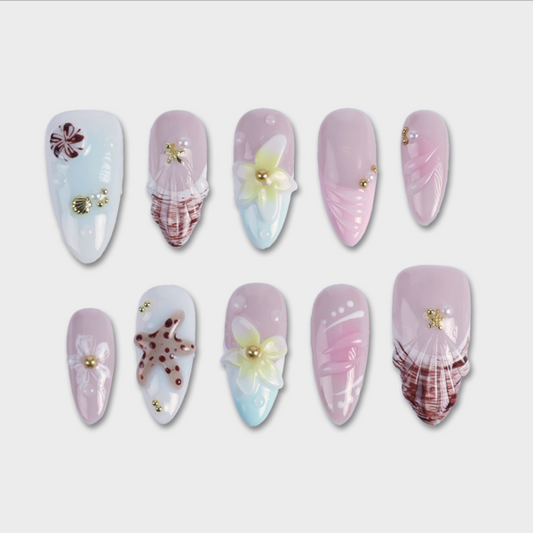 Venus press-on nails by SIYOU NAILS